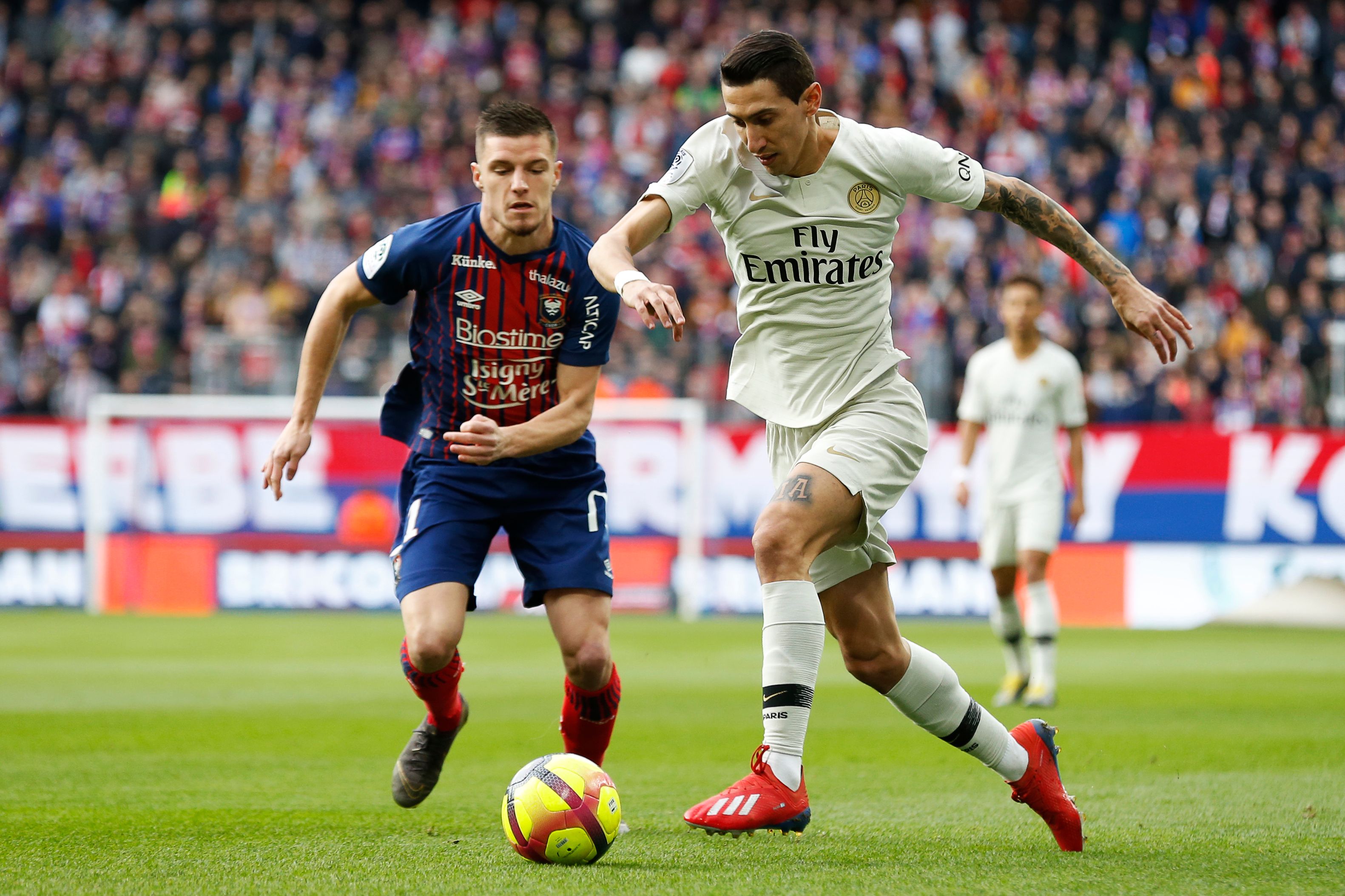 中足联财务约定：球员收取合同外价值超一万元现金或物品需报备（中足联新规：球员合同外收受超1万元款物须报备）