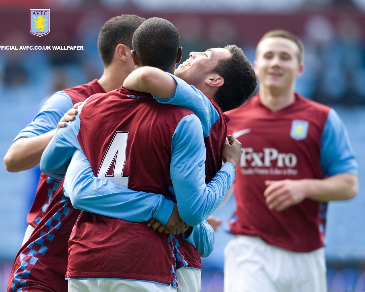 让哈兰德“歇一歇”！昔日MVP走回正轨，他应当接过曼城领军大旗（让哈兰德暂歇！昔日MVP找回状态，该他扛起曼城大旗）